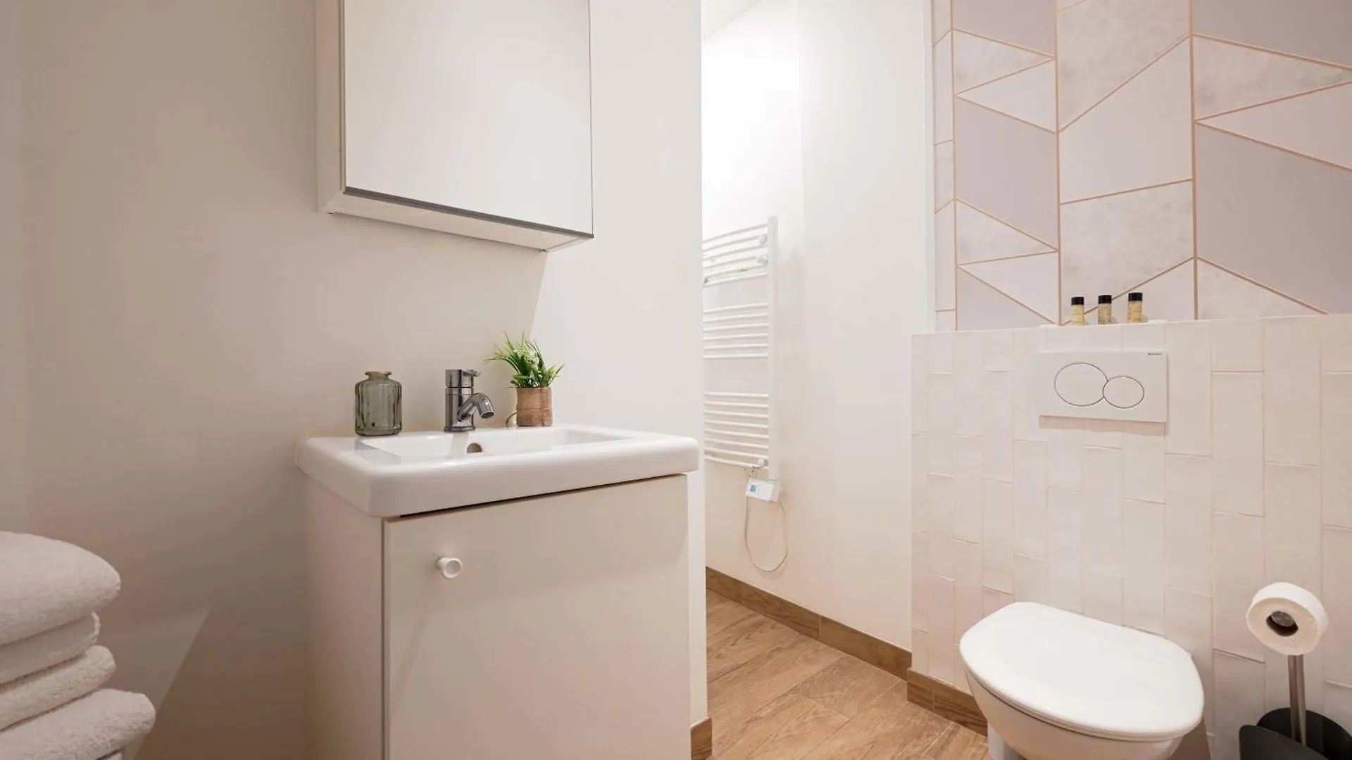 Charmant And Cosy Appartement D'Architecte Parigi 0*,  Francia